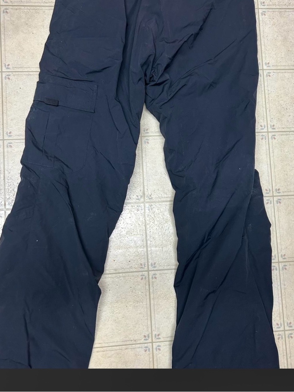 Obermeyer Black Women's Cargo ski Pants with Flap Pocket